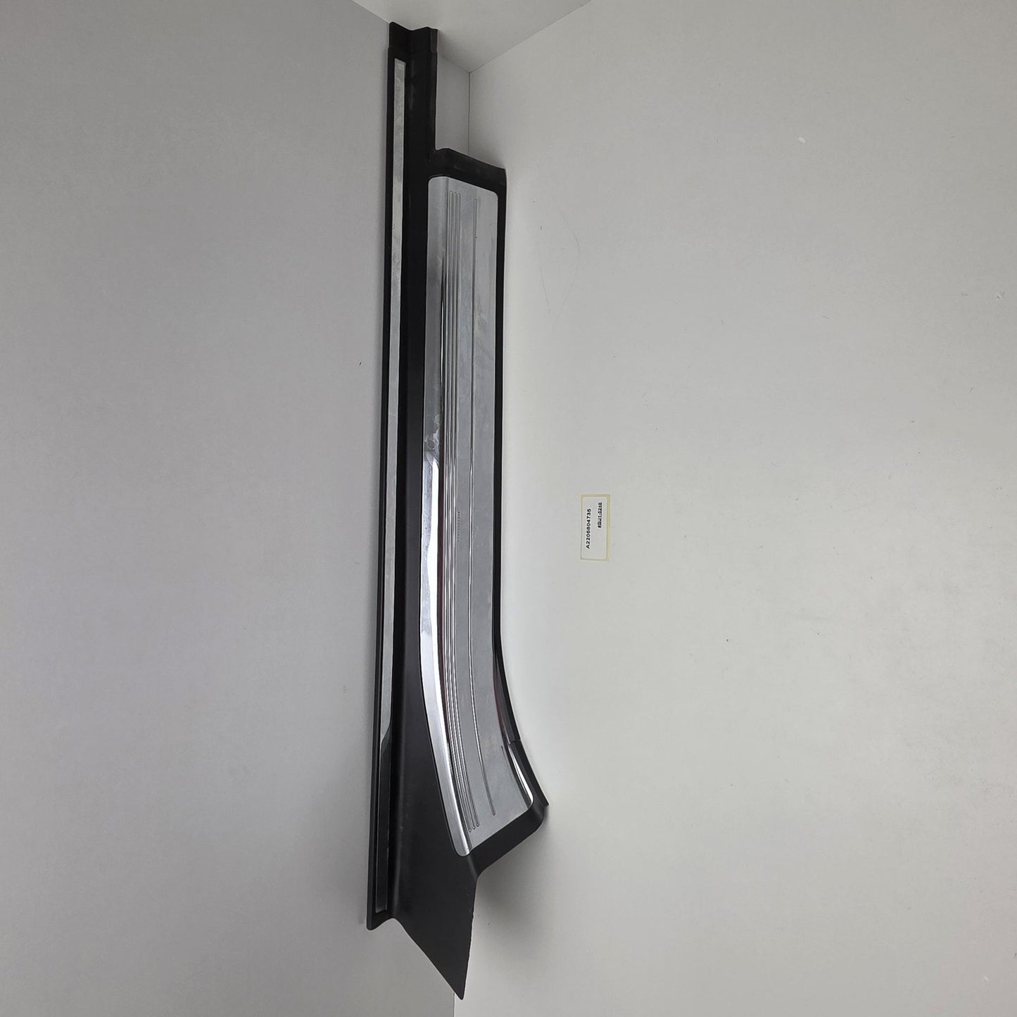 1998-2006 Mercedes-Benz S-class Rear Left Door Sill A2206804735