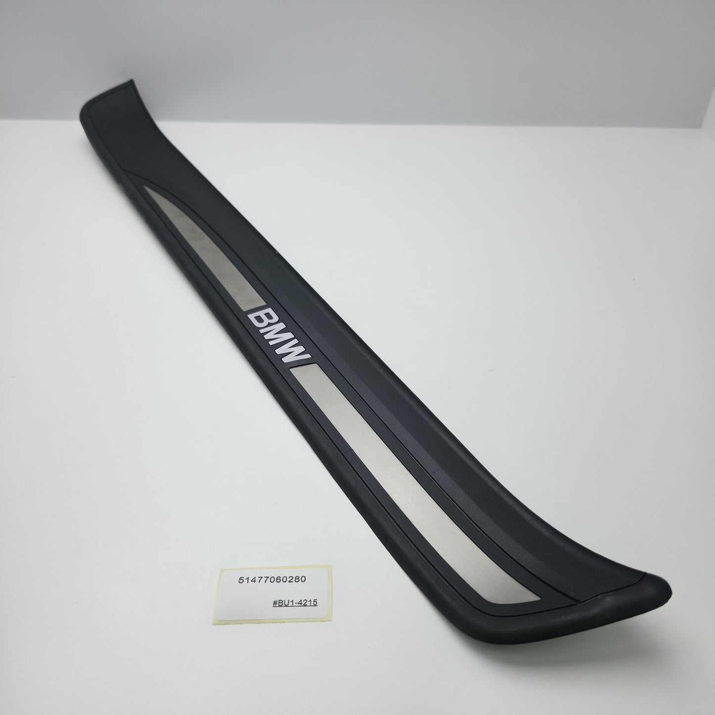 2006-2008 BMW E91 Front Right Entrance Cover 51477060280