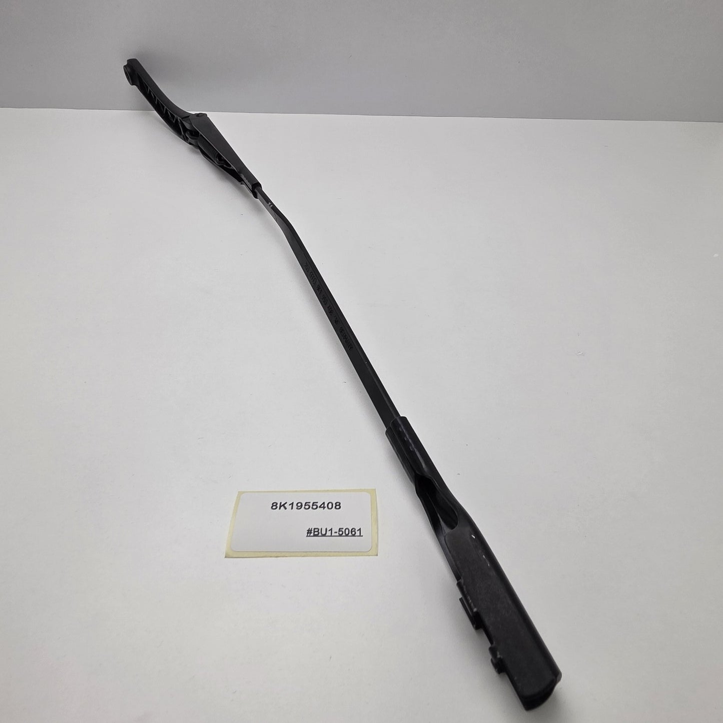 2009-2016 Audi A5 RIGHT WINDSHIELD WIPER ARM 8K1955408