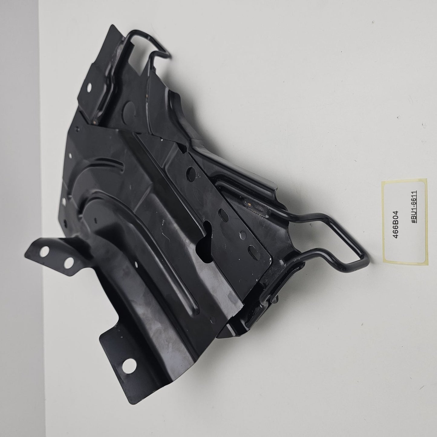 2000-2004 Jaguar S Type Rear Right Seat Bracket Latch 466B04