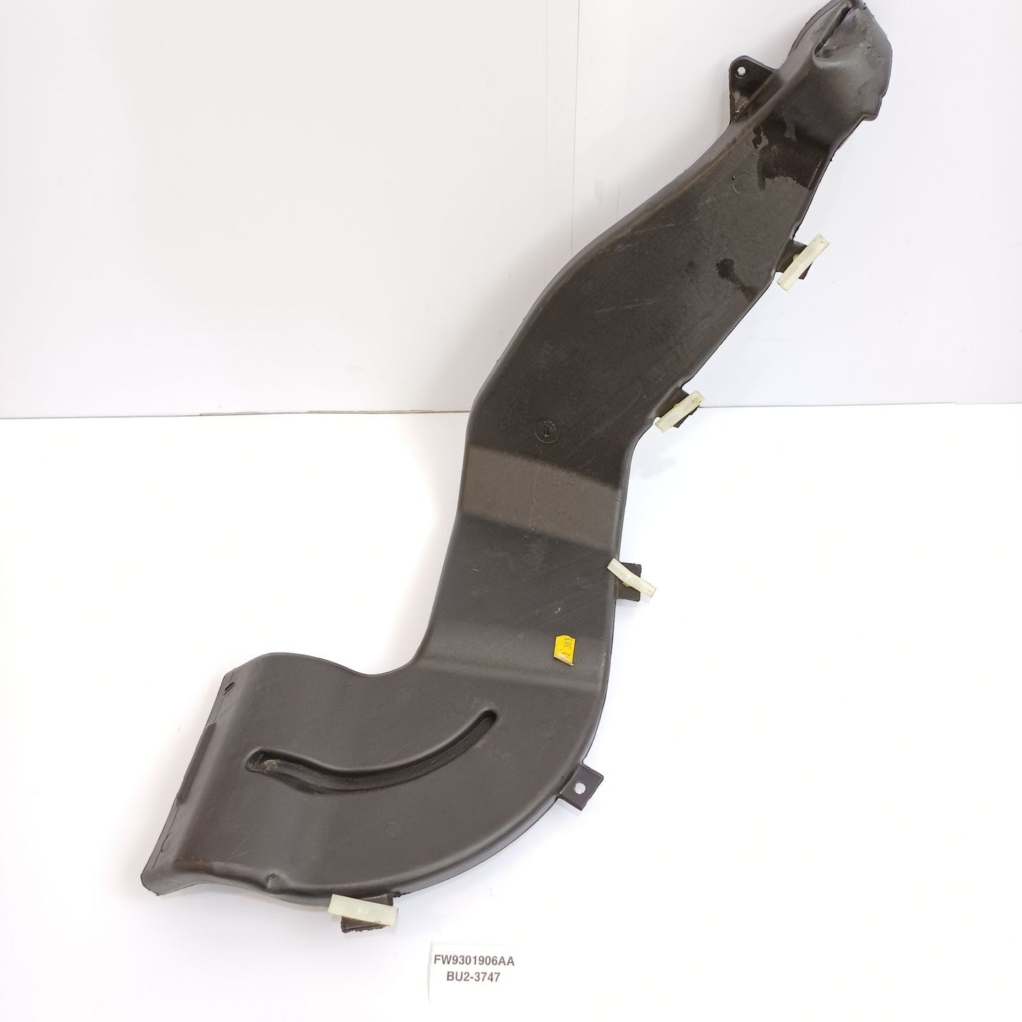 2010-2019 Jaguar XJ Cabin Air Duct Channel FW9301906AA