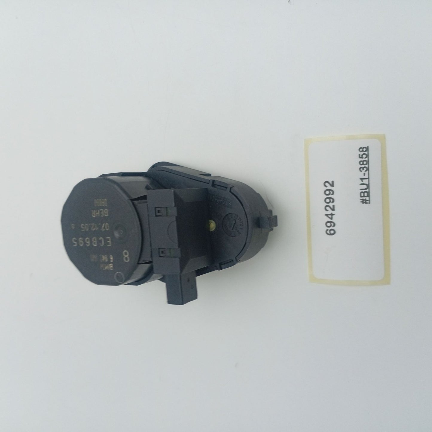 2004-2010 BMW E63 Right Footwell Flap Actuator 6942992