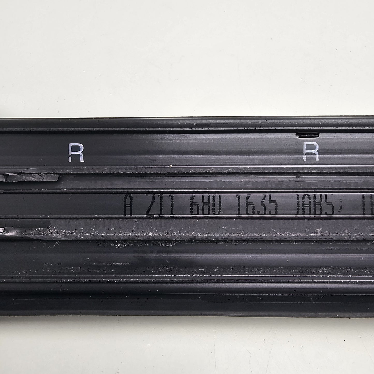 2002-2009 Mercedes-Benz E-Class Rear Door Sill Cover A2116801635