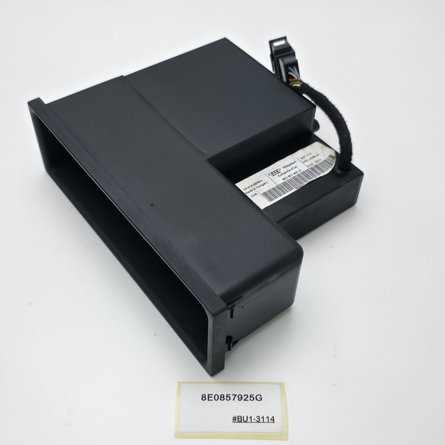 2005-2008 Audi A4 Glove Box Storage Bin / Ipod Dock 8E0857925G