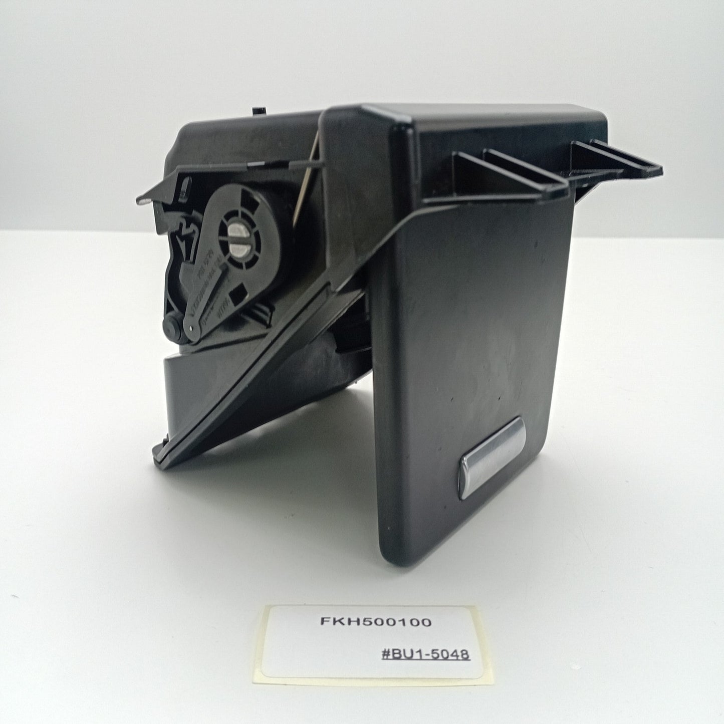 2006-2011 Land Rover Range Rover L322 Center Console Ash Tray FKH500100