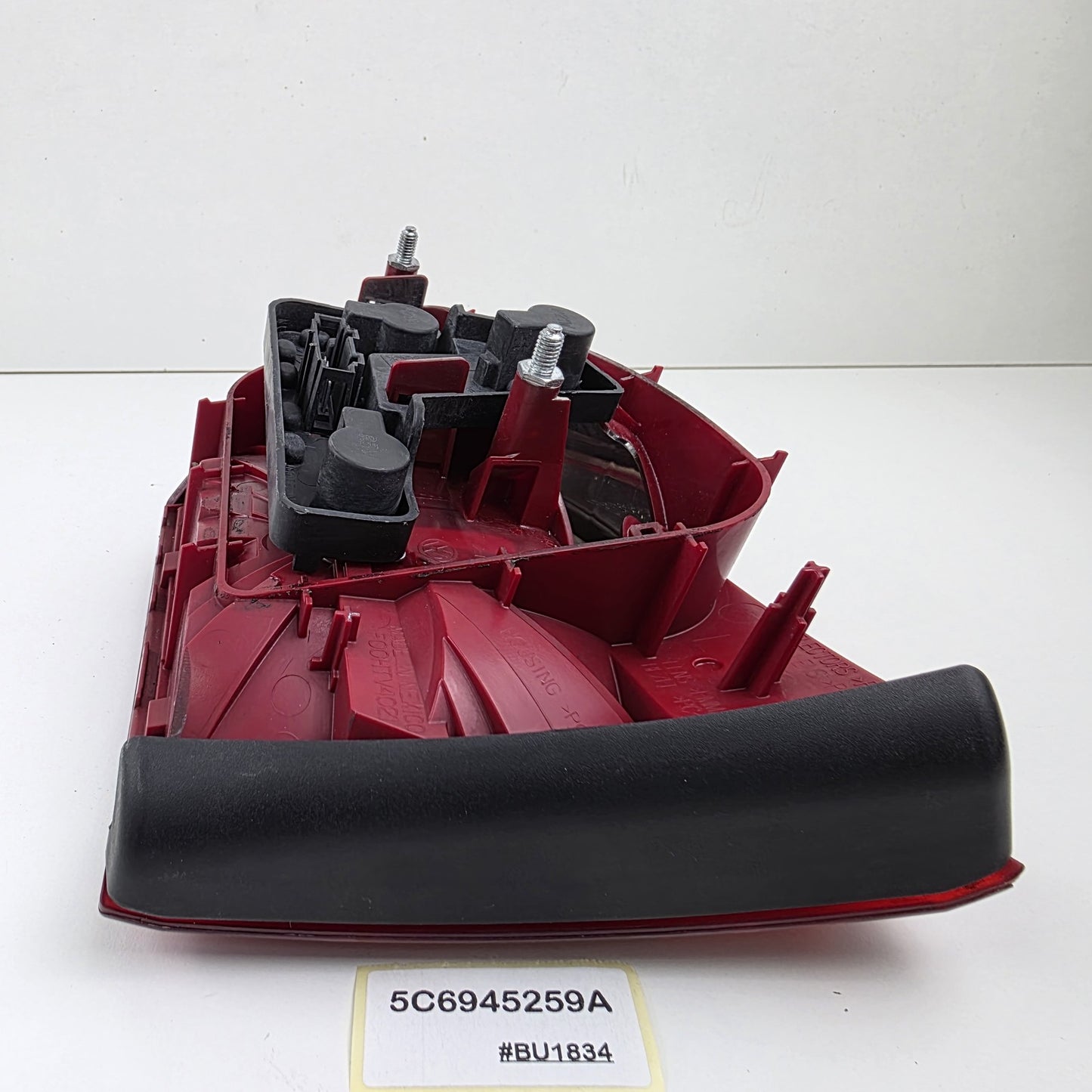 2011-2014 Volkswagen Jetta TAIL LIGHT ASSEMBLY DRIVER SIDE LEFT INNER 5C6945259A