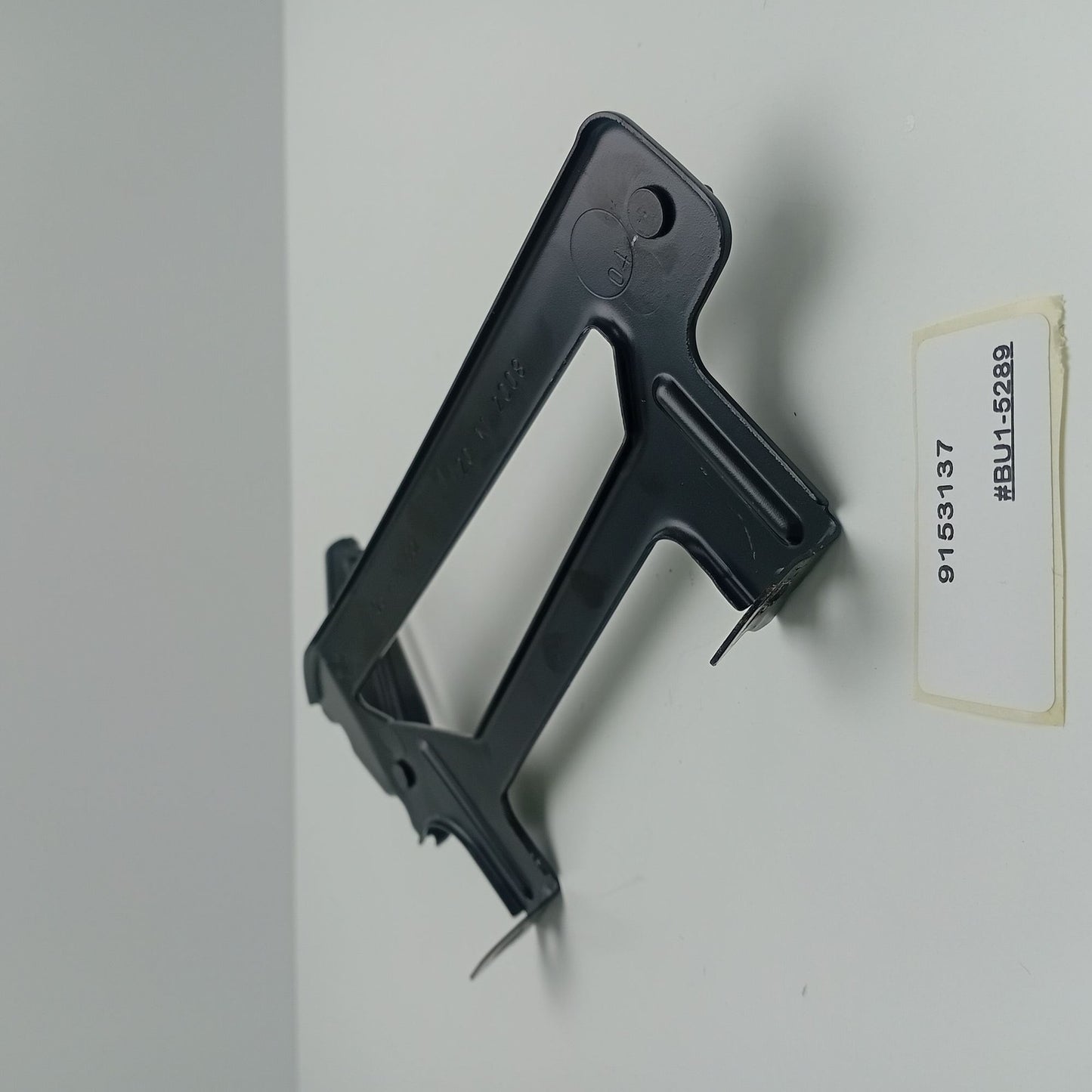 2007-2012 BMW F02 Top-Rear-Side-View Bracket 9153137