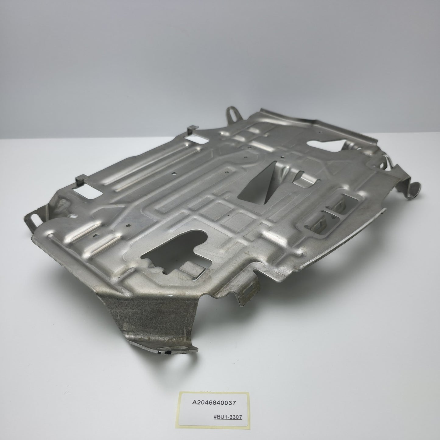 2008-2014 Mercedes-Benz C300 Front Passenger Footrest Holder Plate A2046840037