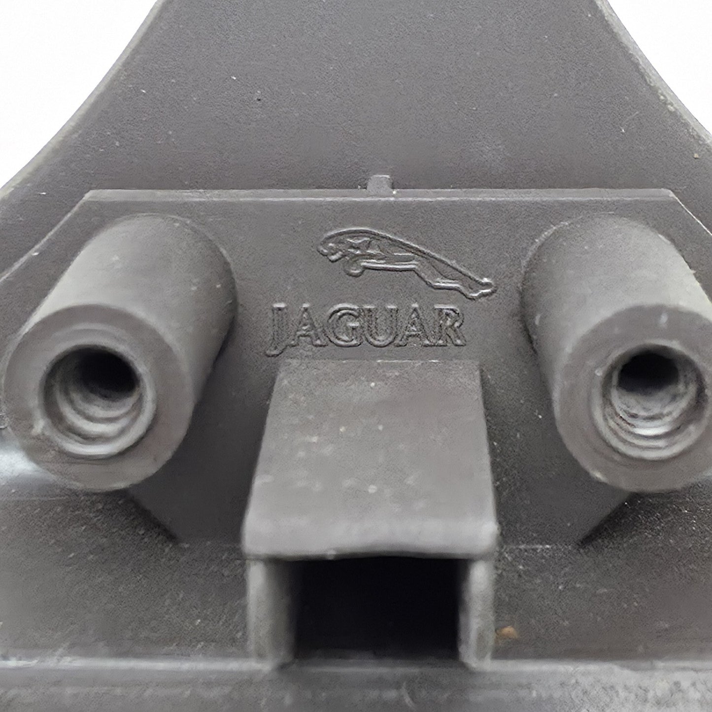 2010-2019 Jaguar XJ CENTER CONSOLE REAR AIR VENT BEZEL TRIM 045B72A02