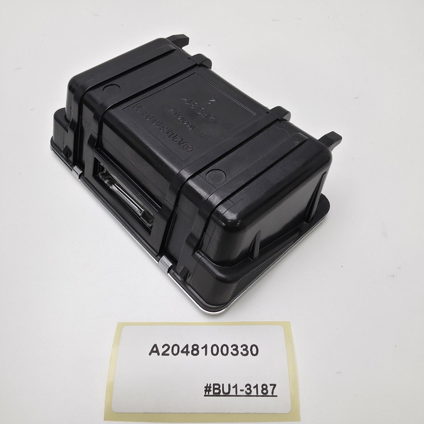 2007-2013 Mercedes-Benz C-Class ASH TRAY A2048100330