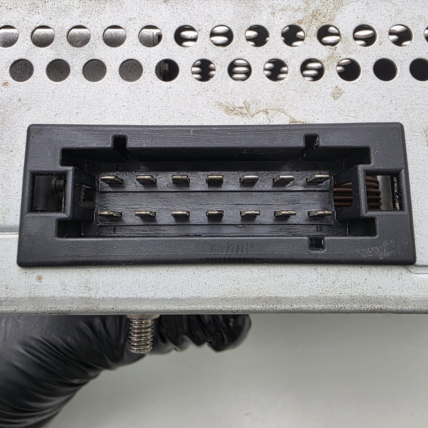 2005-2009 Mercedes-Benz W221 Audio Amplifier A2218209089