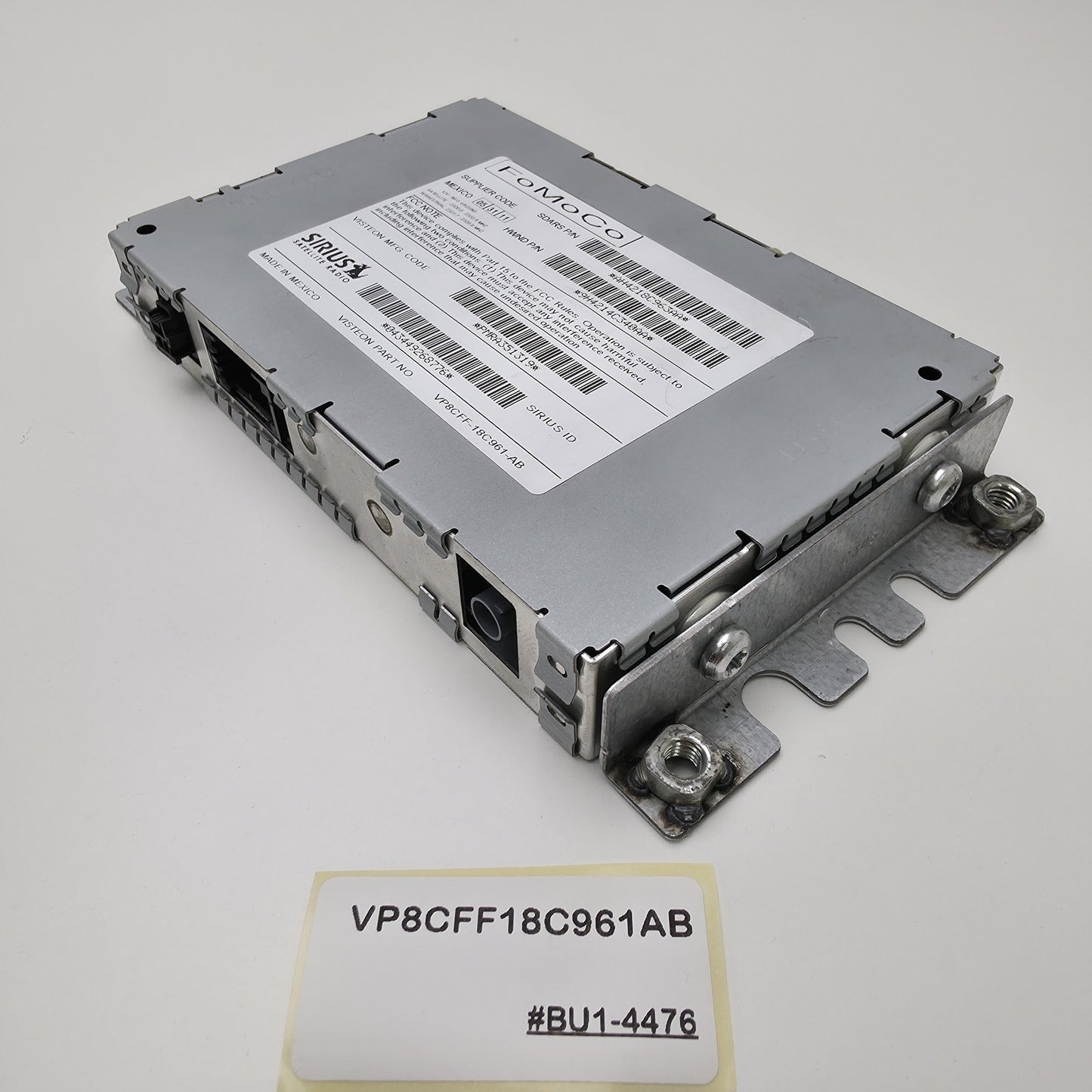 2010-2012 Land Rover LR3 Satellite Receiver Radio Tuner VP8CFF18C961AB