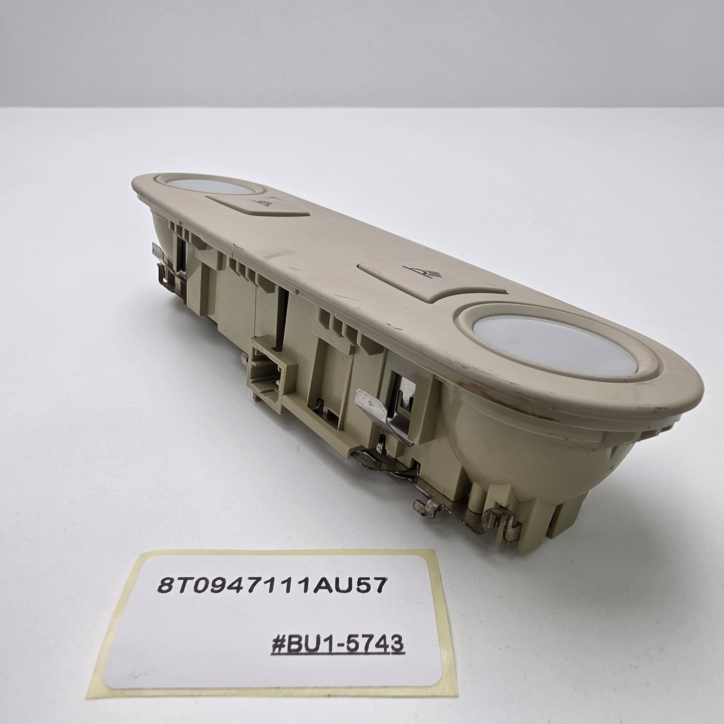 2010-2016 Audi A5 Rear Dome Light Assembly 8T0947111AU57