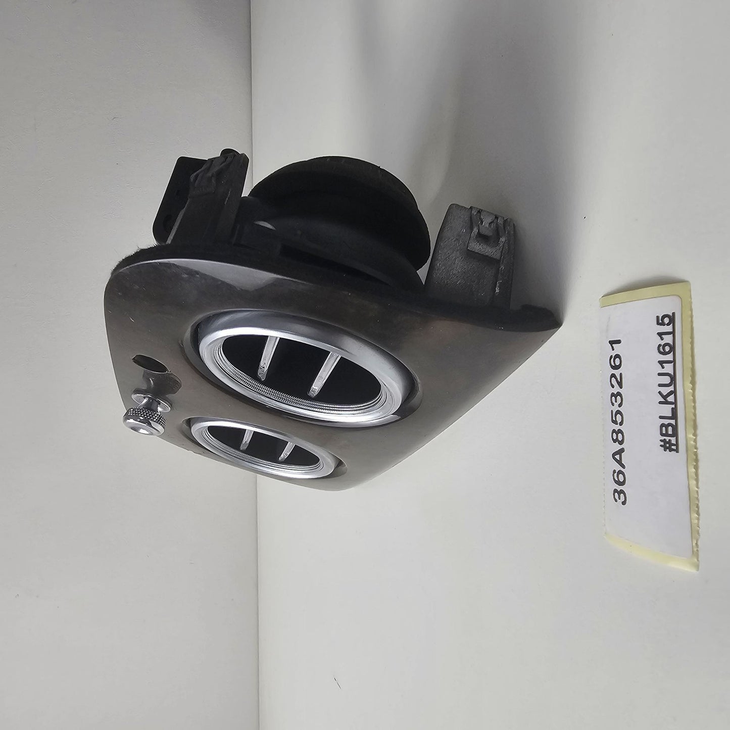 2015-2020 Bentley Bentayga REAR HEATER VENTS WITH SURROUND TRIM 36A853261
