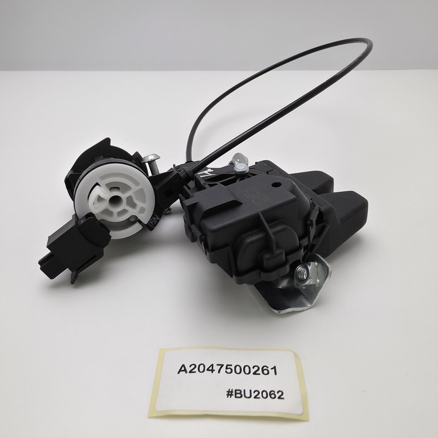 2014-2016 Mercedes CLS63S AMG Rear Trunk Lid Latch Lock Actuator A2047500261