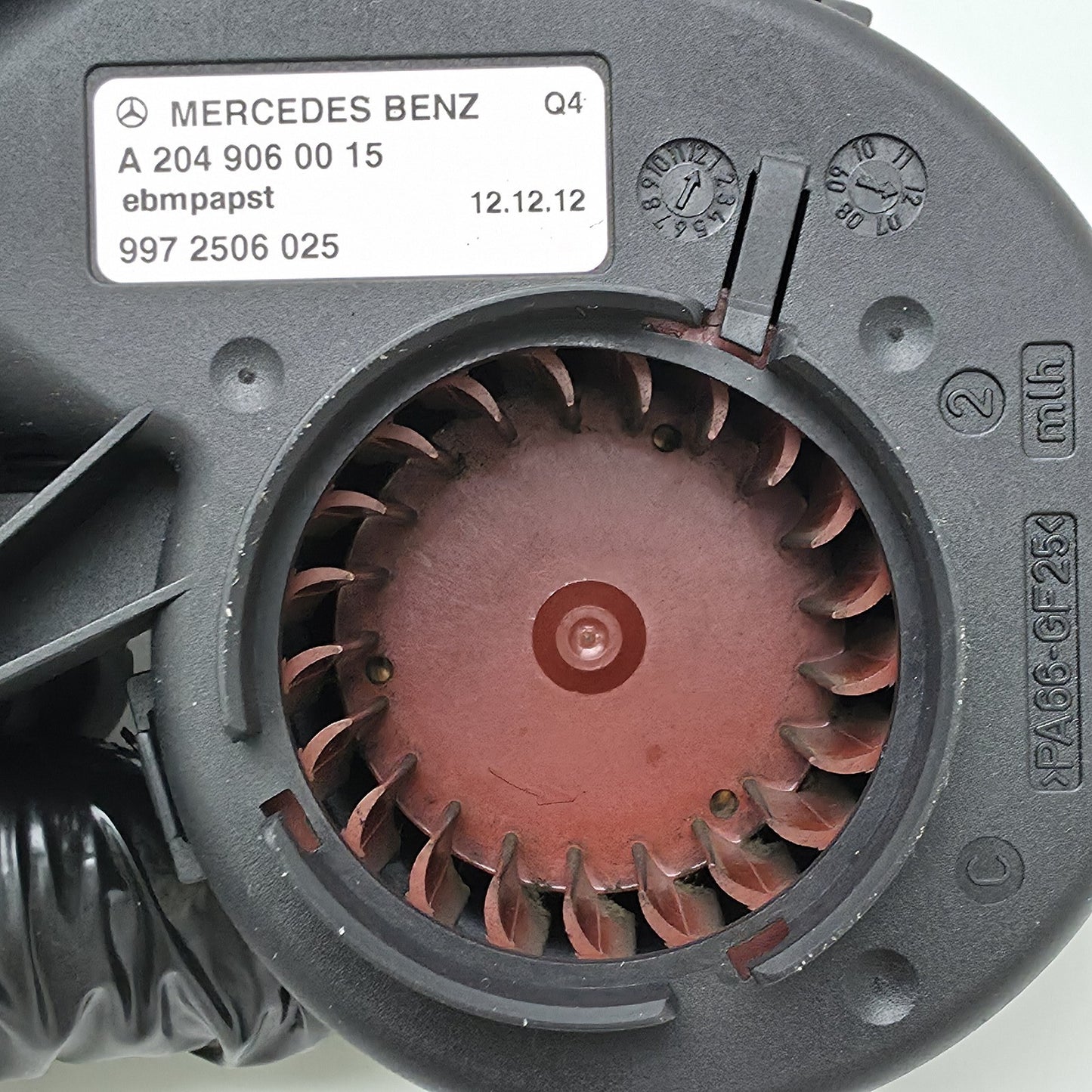 2011-2014 Mercedes-Benz CLS Cooling Fan Blower Motor Module A2049060015