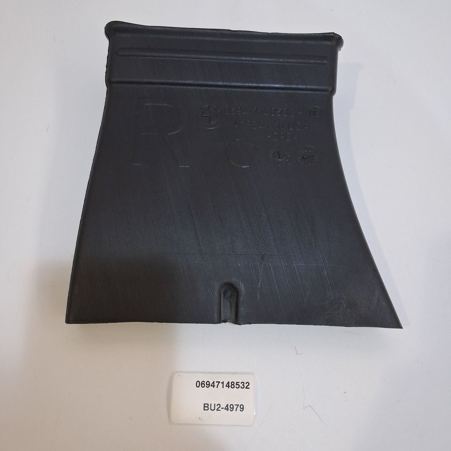 2006-2013 BMW X5 Cabin Air Duct Channel 06947148532
