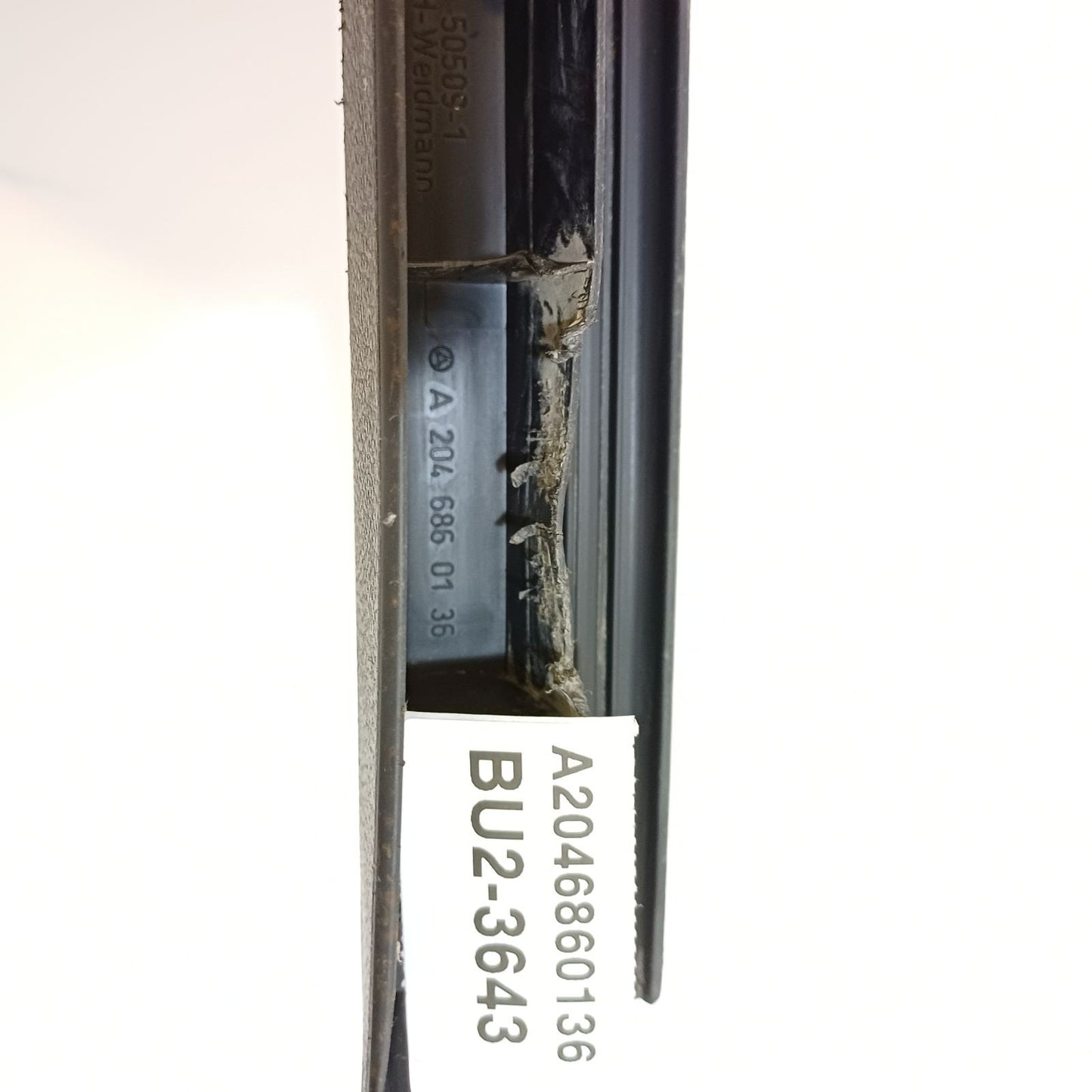 2007-2014 Mercedes-Benz C-Class Door Sill Panel Front Left A2046860136