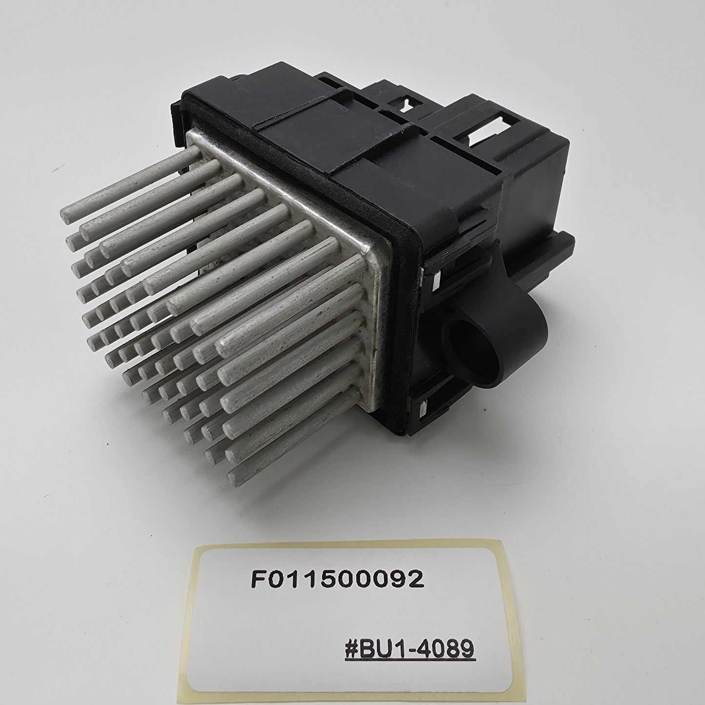2015 Maserati Ghibli Interior Heater Blower Resistor F011500092