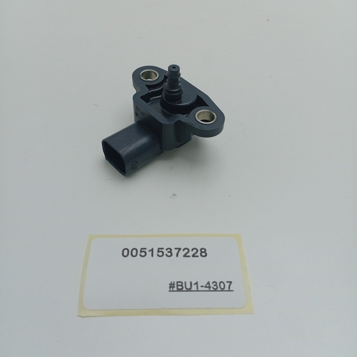 2002-2004 Mercedes-Benz C32 AMG Manifold Absolute Pressure Sensor 0051537228