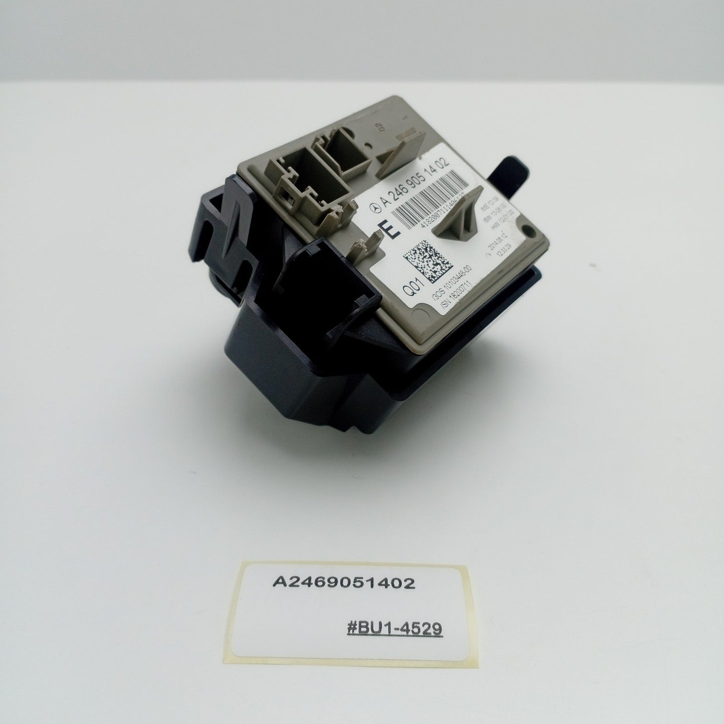 2014-2015 Mercedes GLA250 Ignition Switch Module Receiver Node A2469051402