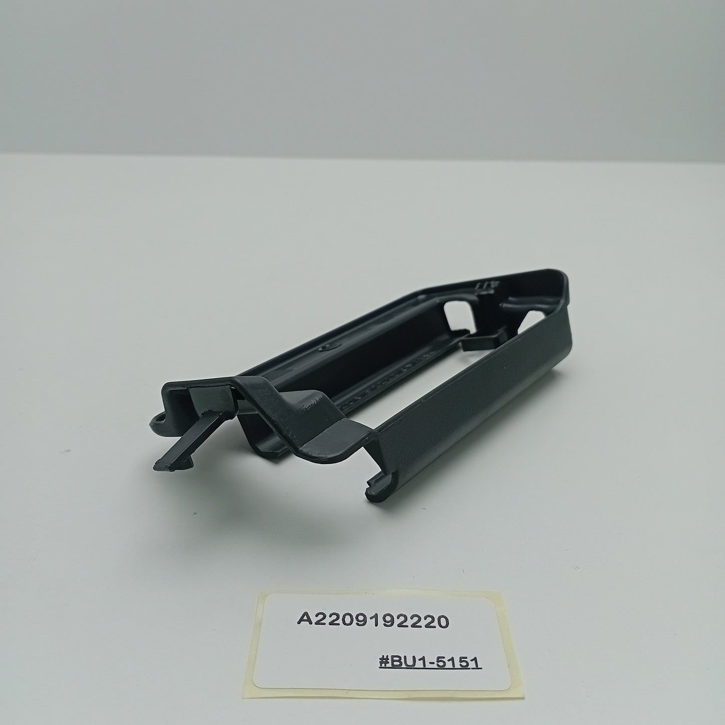1998-2005 Mercedes-Benz S-Class OUTER REAR COVER SLIDE RIGHT SEAT A2209192220