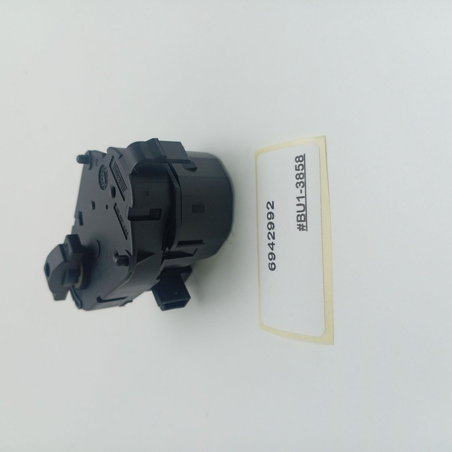 2004-2010 BMW E61 Right Footwell Flap Actuator 6942992
