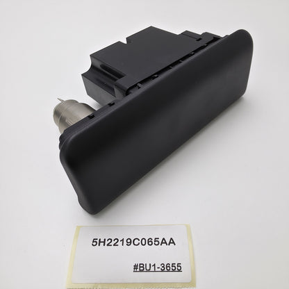 2006-2011 Land Rover Range Rover Sport Rear Console AUX Port 5H2219C065AA