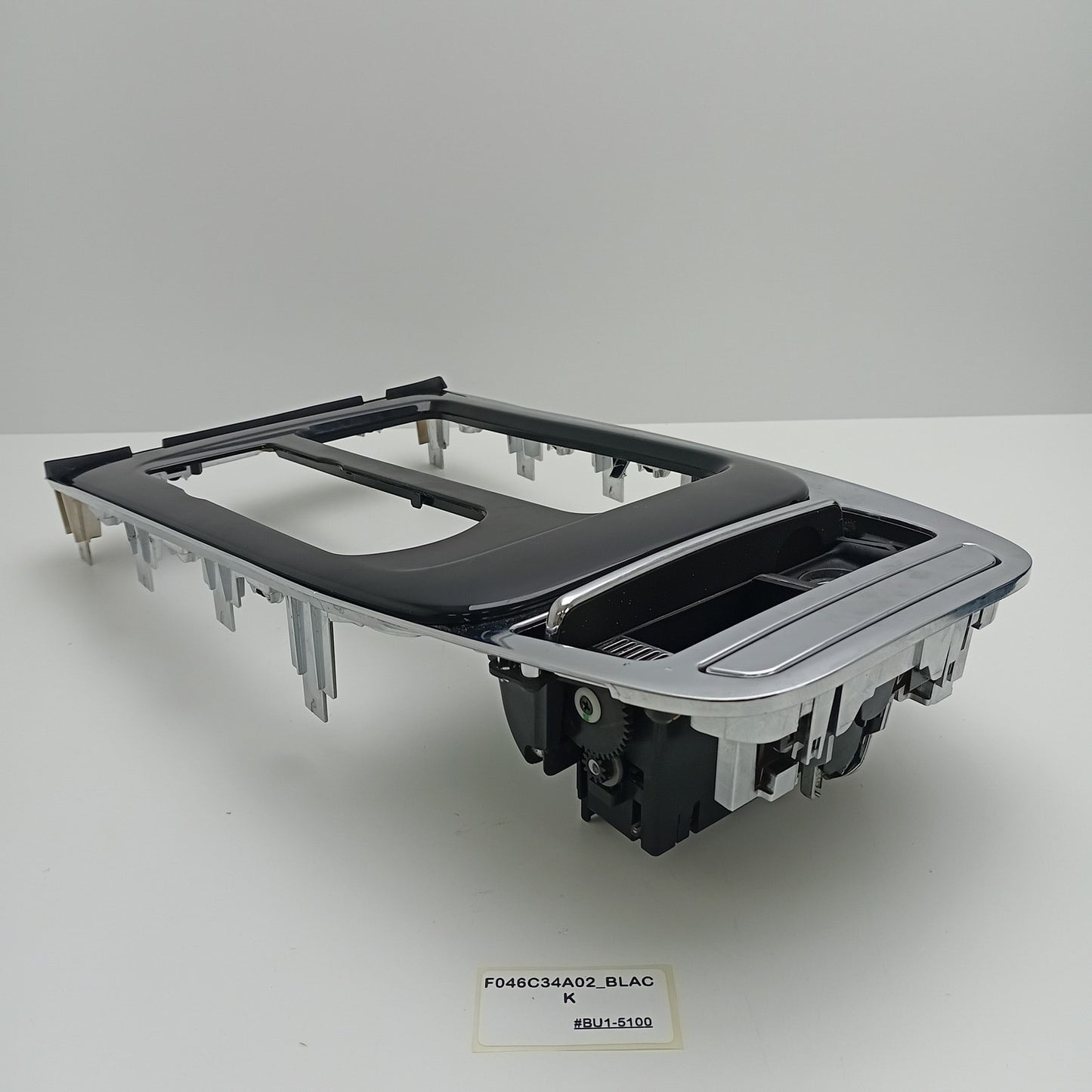 2019 Jaguar XJ CENTER CONSOLE CHROME BEZEL F046C34A02_BLACK