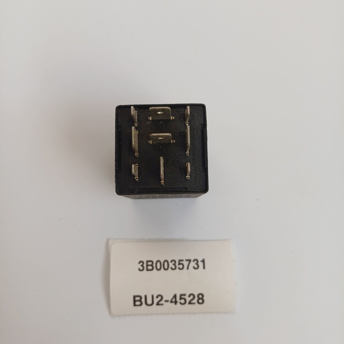 1996-2003 Volkswagen Caddy Radio Transceiver Relay Module 3B0035731