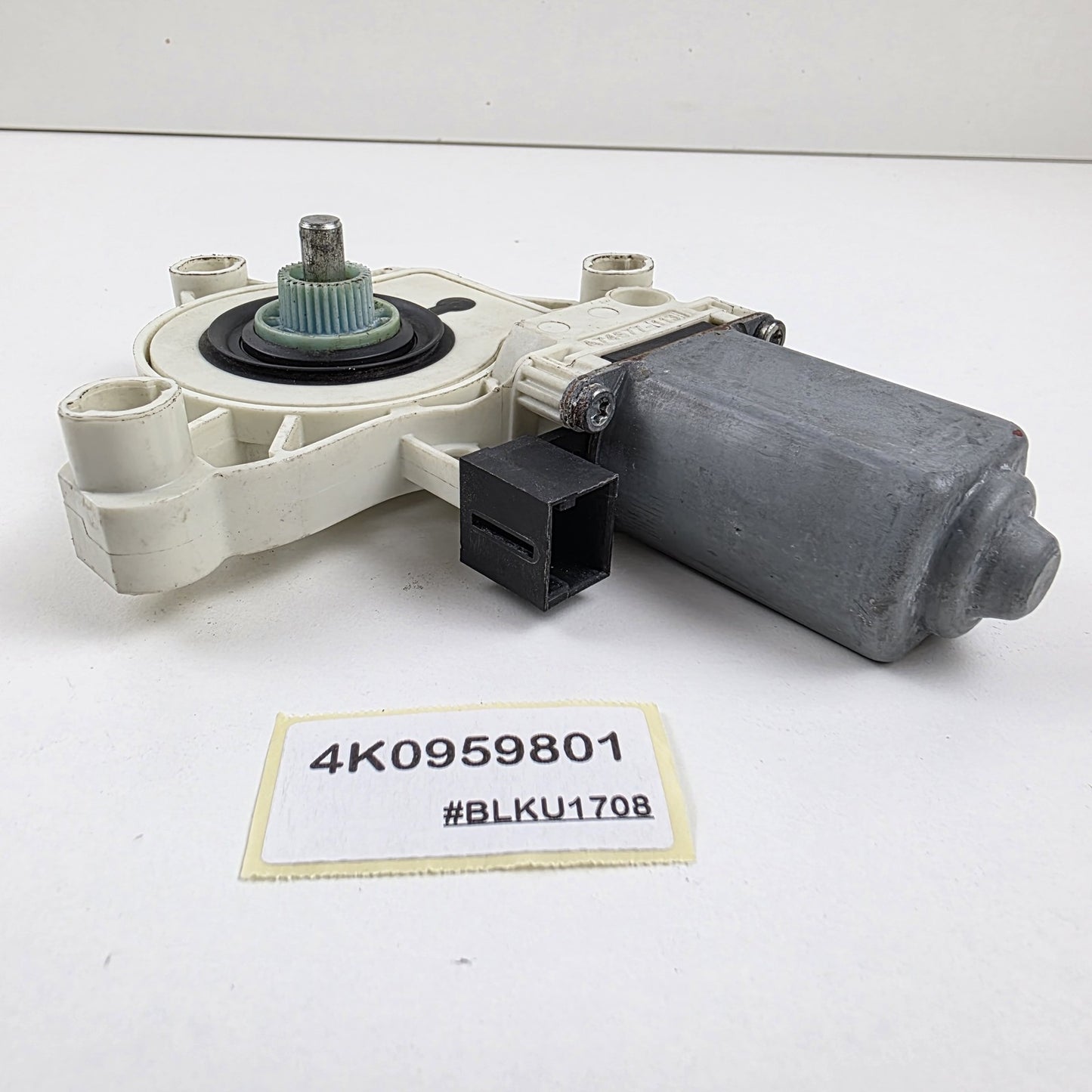 2019-2023 Audi S8 Front Power Window Regulator Motor 4K0959801