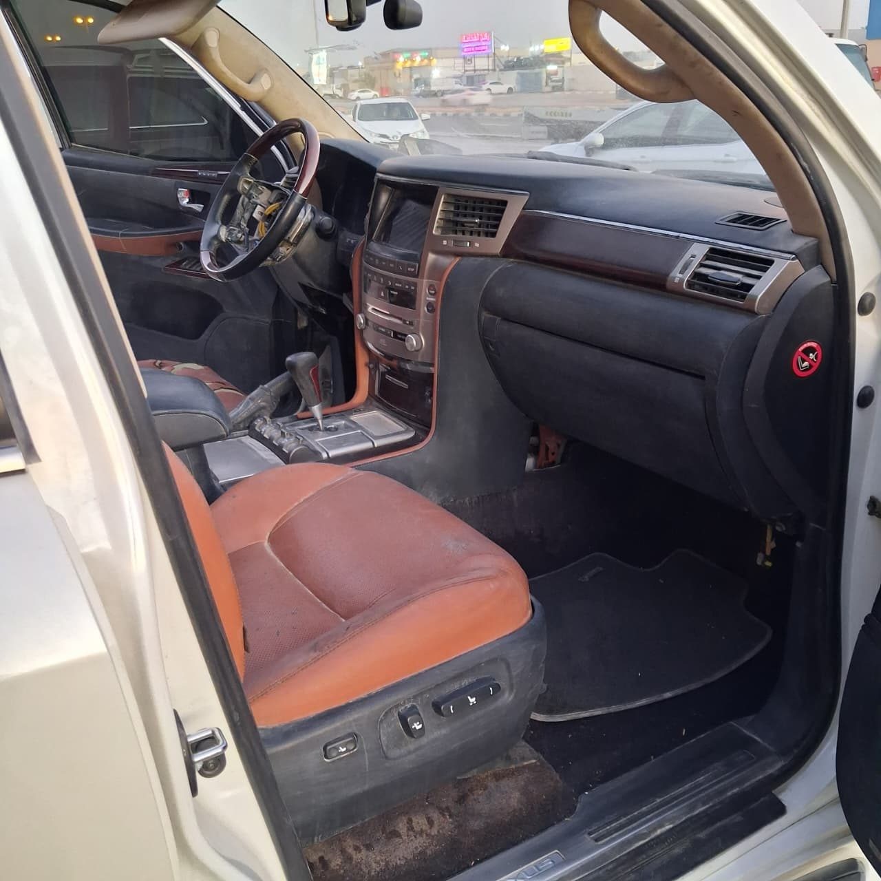 2013-2016 Lexus LX570 Right Inner Dashboard Air Vent 5568060111