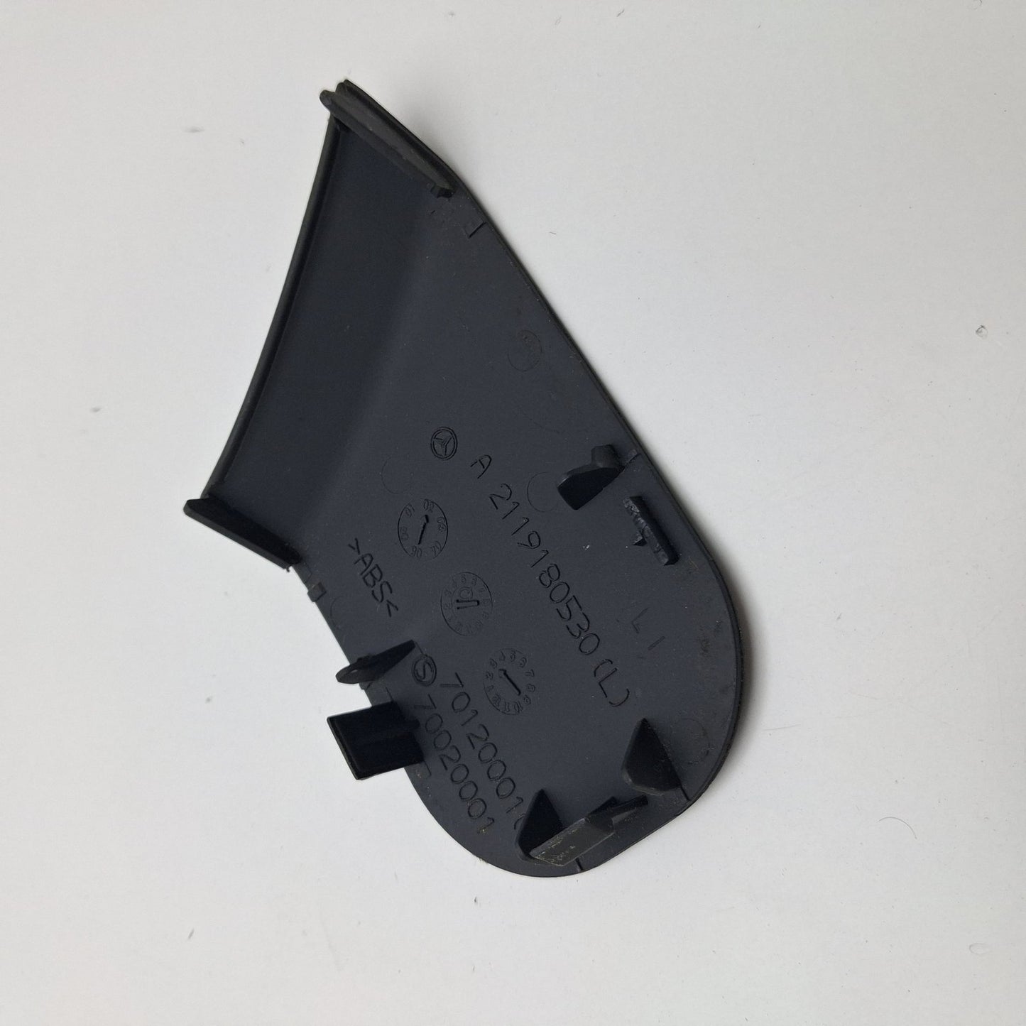 2002-2009 Mercedes-Benz E Cover Belt Fittings Left A2119180530