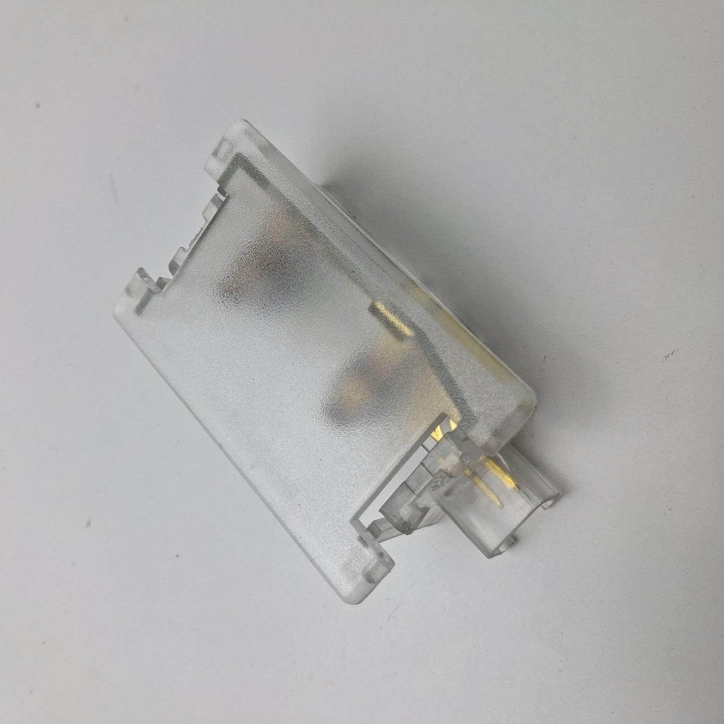 1995-2012 GM 88 Rear Compartment Courtesy Lamp 25635368