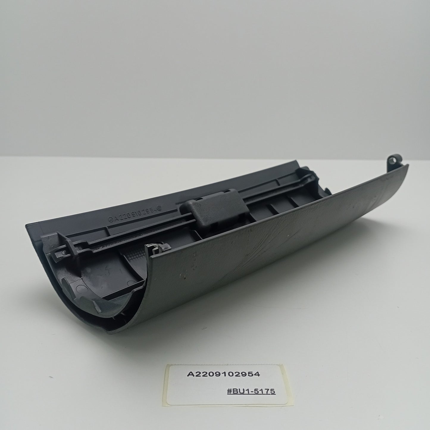 1998-2005 Mercedes S Class FRONT CENTER RIGHT SEAT COVER A2209102954