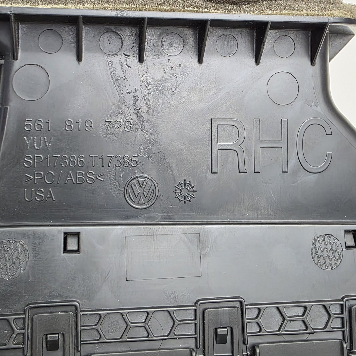 2012-2018 Volkswagen Passat Instrument Panel Air Duct 561819728