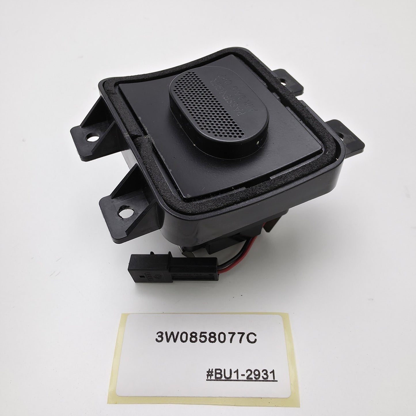 2004-2018 Bentley Continental Supersports Temperature Sensor 3W0858077C
