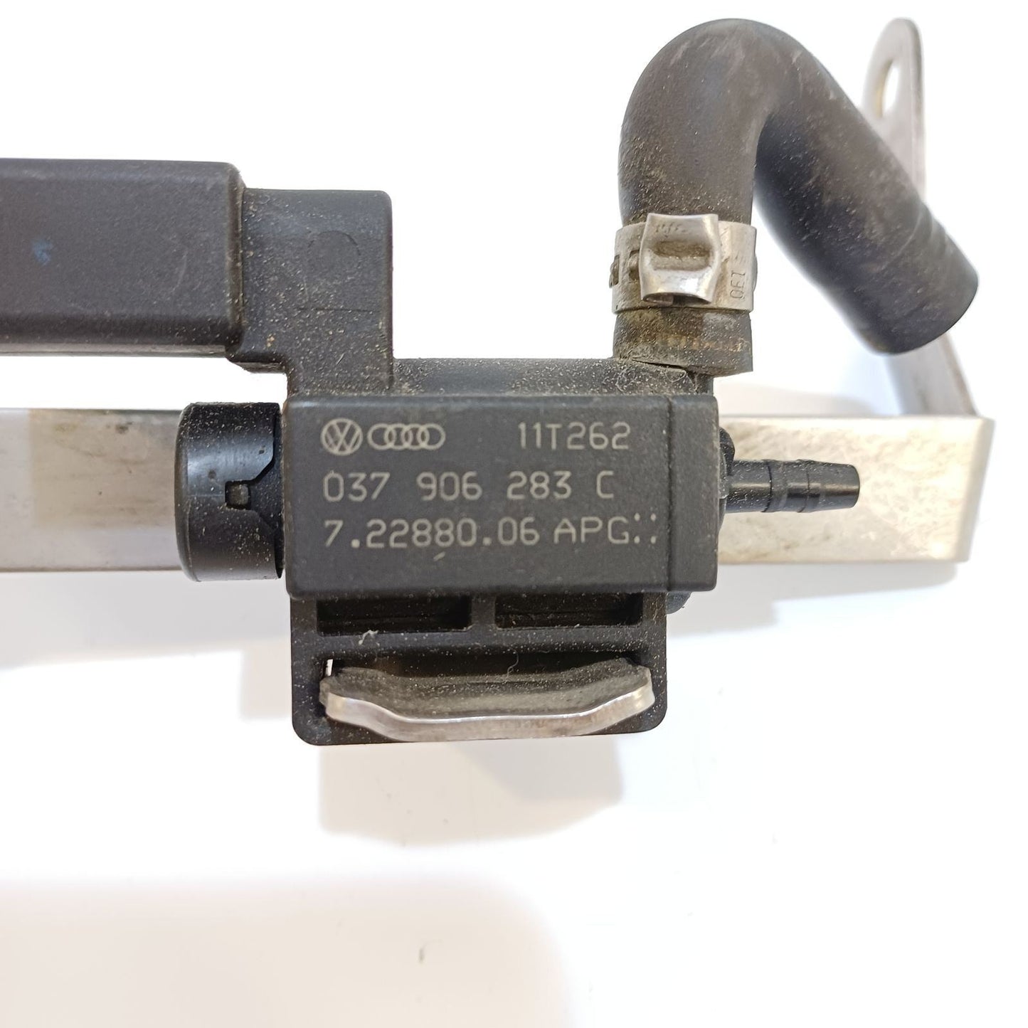 2002-2009 Audi A4 Vapor Canister Purge Valve Solenoid 037906283C