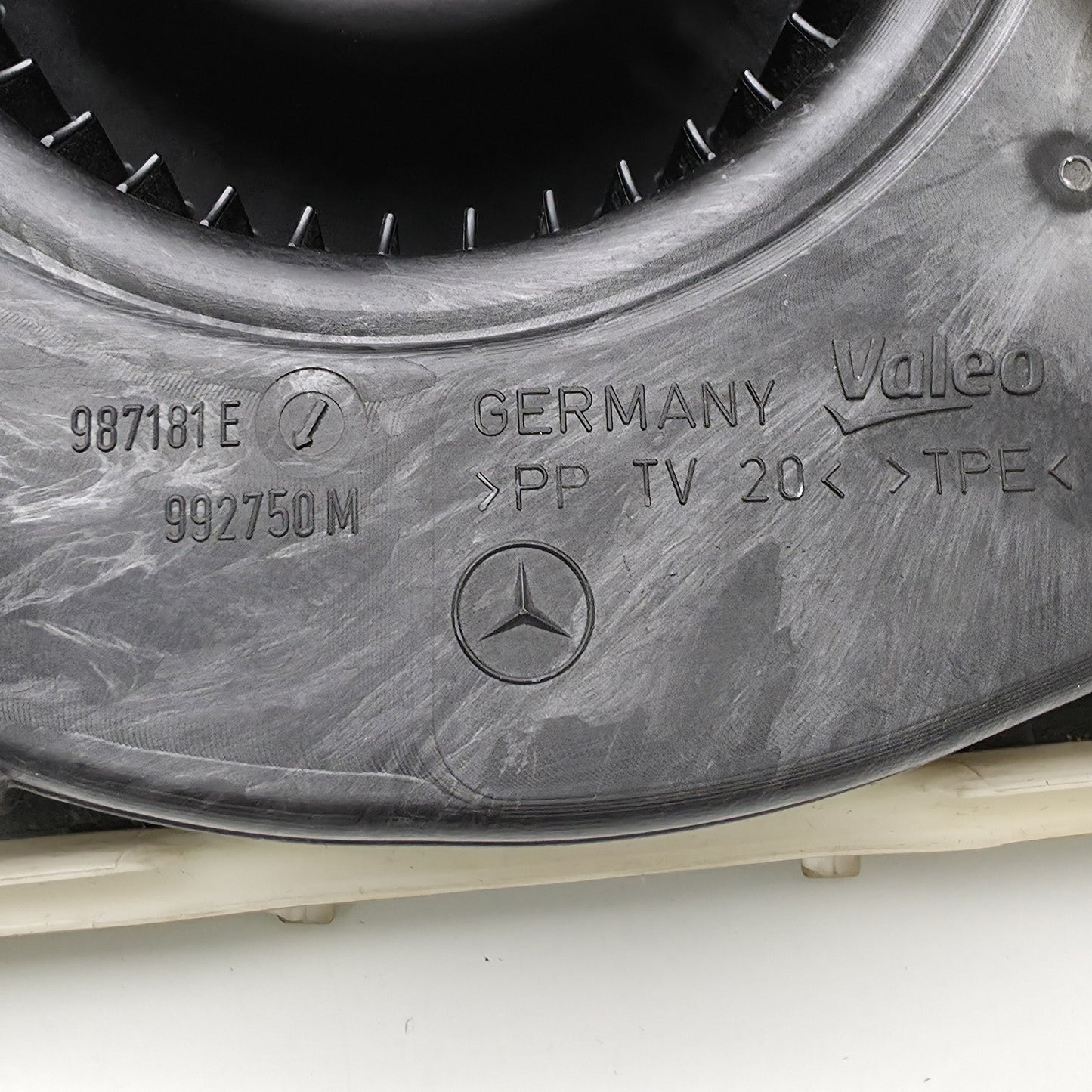 2009-2013 Mercedes-Benz E Heater Blower Center Console Motor A2048300108