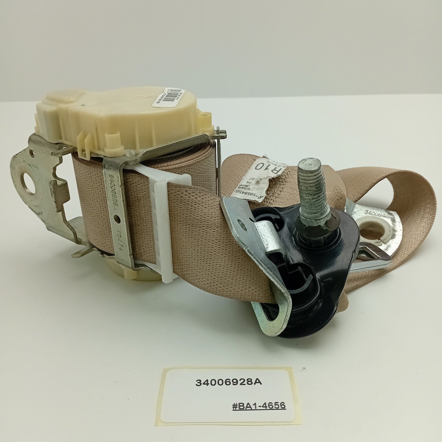 2007-2014 Chevrolet REAR RIGHT DRIVER SIDE SEAT BELT 34006928A