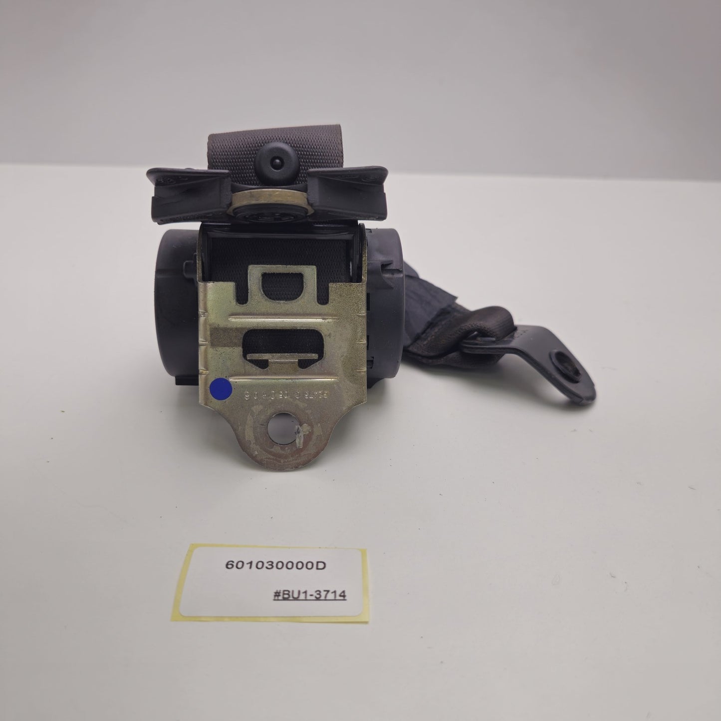 2006-2015 MINI Cooper Rear Right Side Safety Seat Belt Mechanism 601030000D