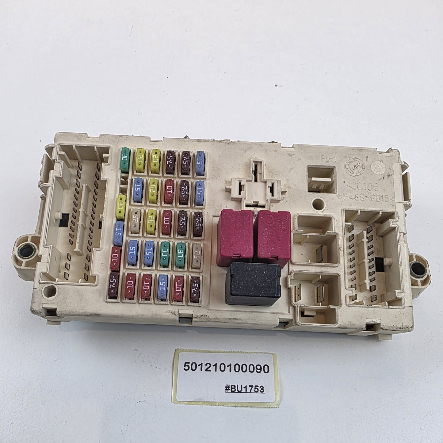 2006-2008 Maserati Quattroporte M139 Front Left Dashboard Fuse Box 501210100090