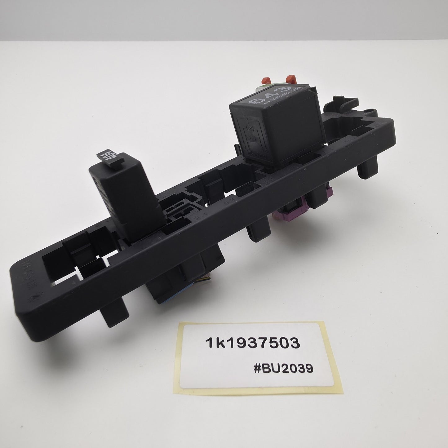 2006-2012 Volkswagen Golf Relay Holder Plate Fuse 1k1937503