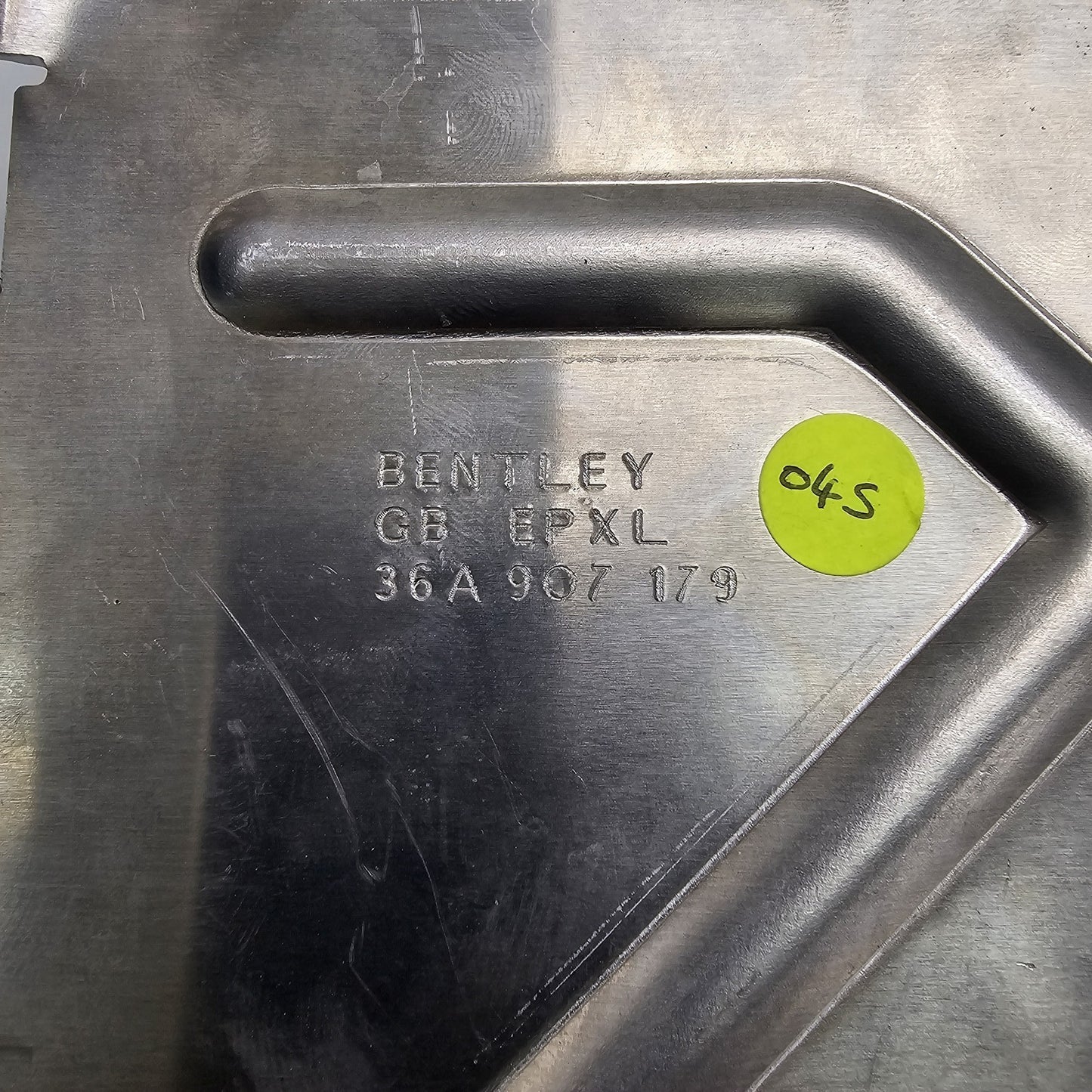 2015-2020 Bentley Bentayga Bracket 36A907179