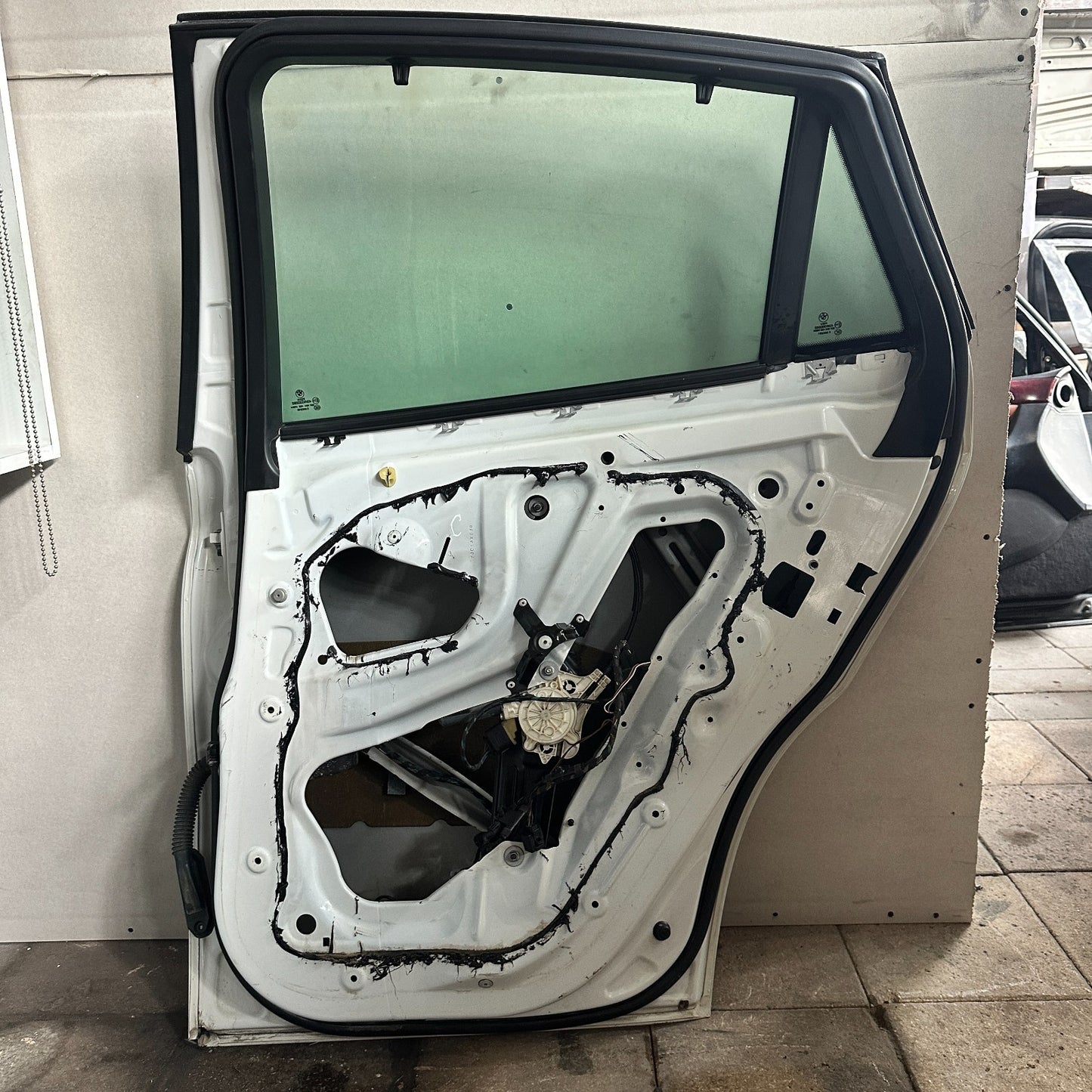 2012 BMW X6 Rear Right Green Door Glass Used OEM 51357179604
