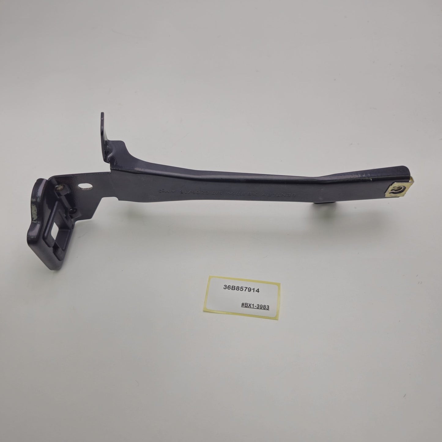 2016-2020 Bentley Bentayga FRONT RIGHT PASSENGER BRACKET MOUNT 36B857914