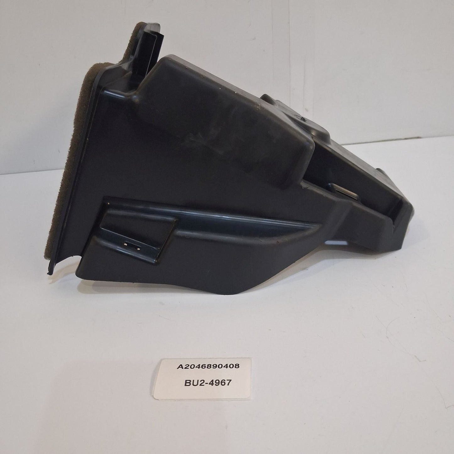 2008-2014 Mercedes-Benz C300 Brake Pedal Cover Bracket A2046890408