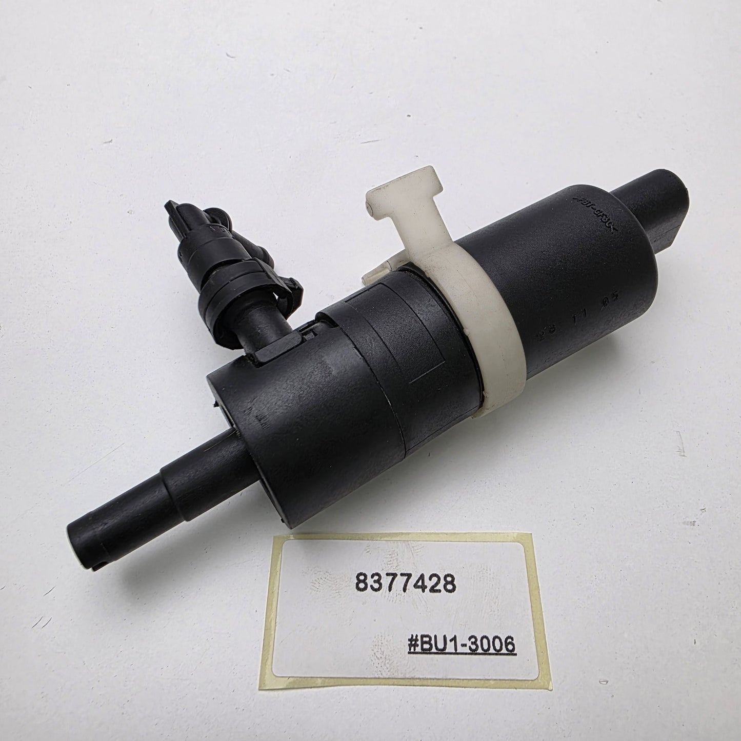 2002-2006 Mini R53 Headlight Washer Pump 8377428