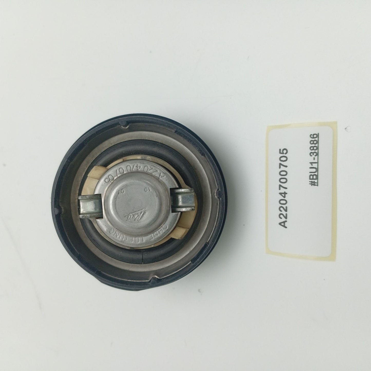 2001-2003 Mercedes-Benz W204 DIESEL FUEL FILLER TANK CAP A2204700705