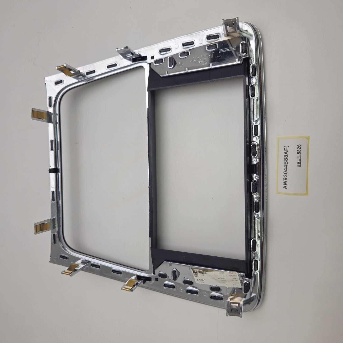 2010-2016 Jaguar XJ Dash Climate Control Radio Display Trim Bezel AW93044B88AF
